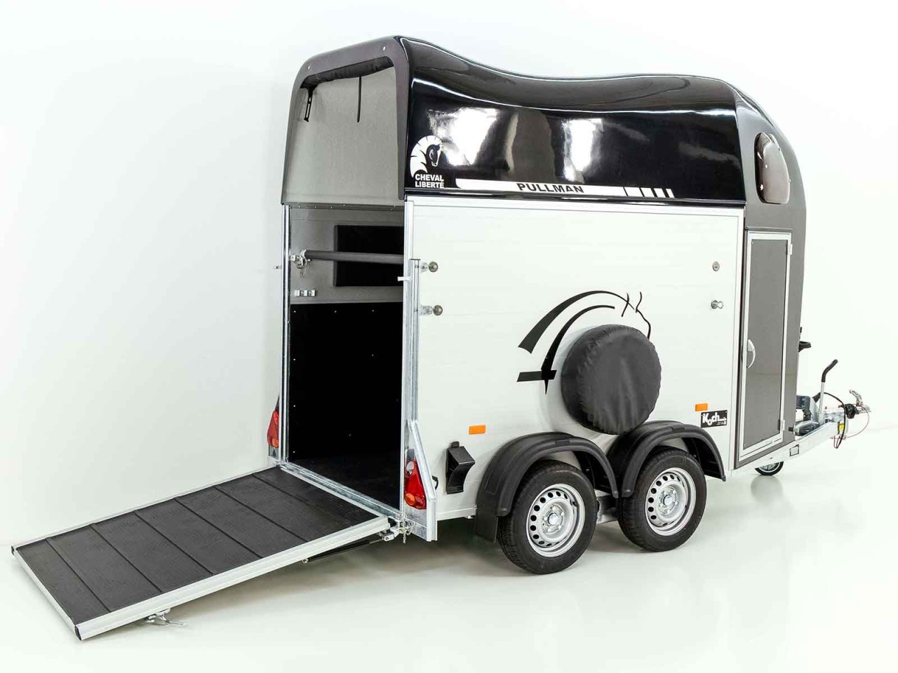 Cheval Liberte Pferdeanhänger GOLD One 1,5er, Pullman-Fahrwerk, schwarz-Neu – Bild 3