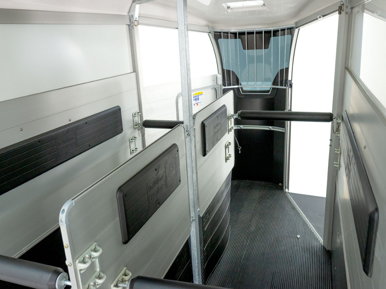 Ifor Williams Pferdeanhänger HBX 506-Frontausstieg-neues Modell-schwarz-Neu – Bild 8