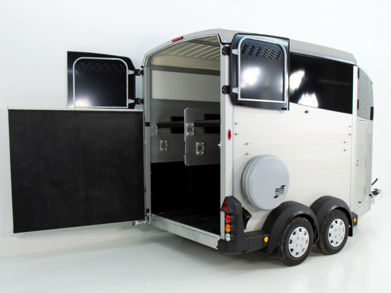 Ifor Williams Pferdeanhänger HBX 506-Sattelkammer-neues Modell-silber-Neu – Bild 4