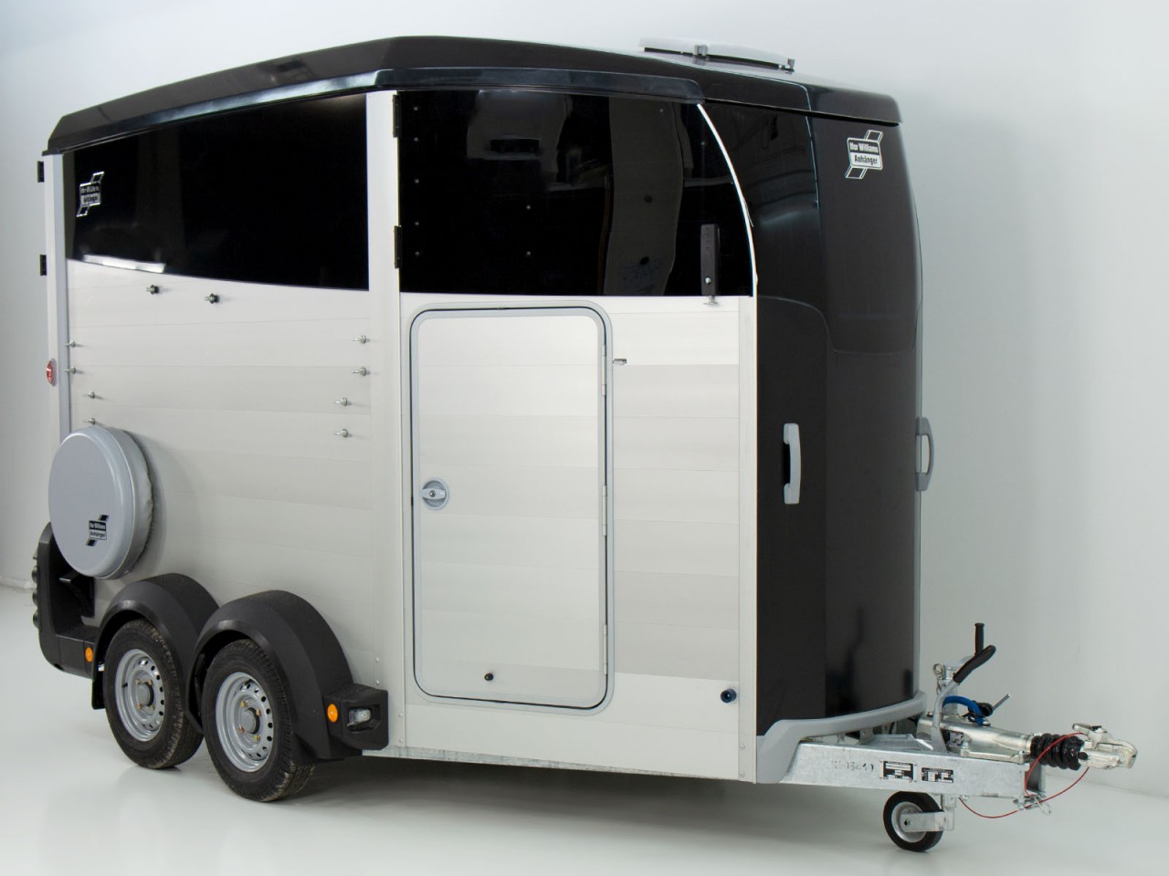 Ifor Williams Pferdeanhänger HBX 506-Sattelkammer-neues Modell-schwarz-Neu