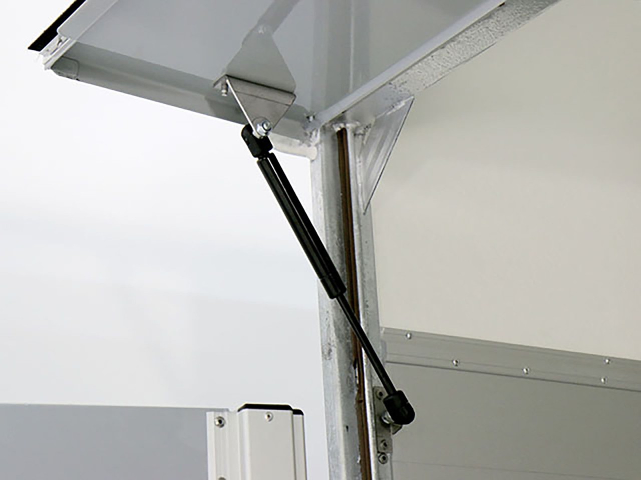Debon Kofferanhänger C300 148x295cm H:190cm 1,3t, Alu, Polybug, Tür, blau-Neu – Bild 11