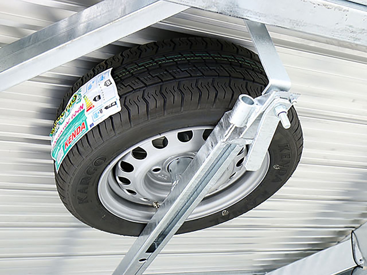 Vezeko Autotrailer Race Master Alu 209x550cm Tridem 3,5t-E-Winde-Neu – Bild 10