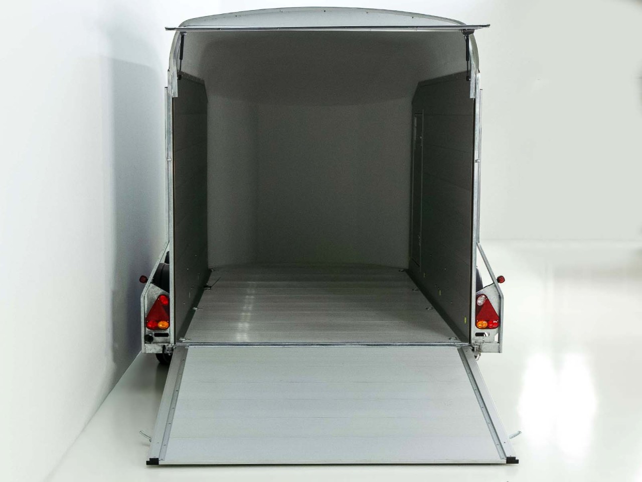 Debon Kofferanhänger Roadster C700 179×378 Höhe:201cm 2,6t, Alu, Polybug, Tür, grau-Neu – Bild 6