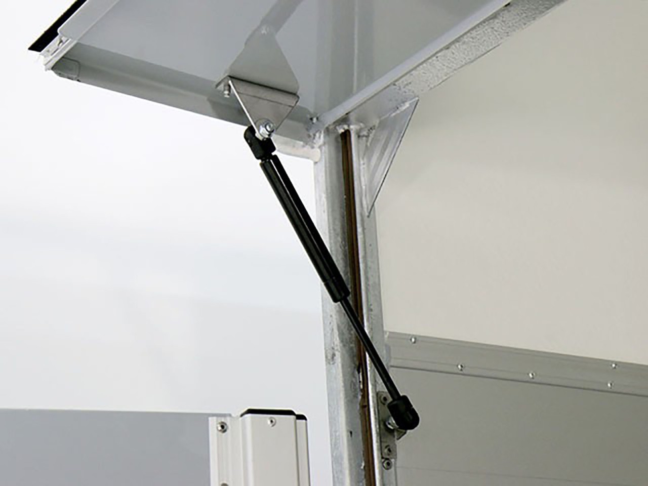 Debon Kofferanhänger C300 148x295cm H:190cm 1,3t Alu, Polybug, Tür, grau-Neu – Bild 11