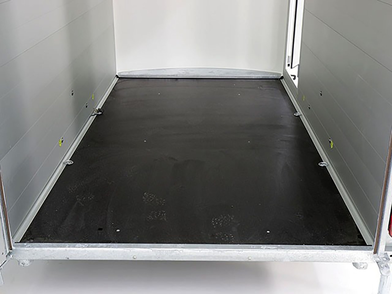 Debon Kofferanhänger C300 148x295cm H:190cm 1,3t Alu, Polybug, Tür, grau-Neu – Bild 9