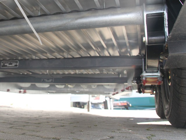 Ifor Williams Pferdeanhänger HB511-Heckklappen-Türkombination-schwarz-Neu – Bild 13
